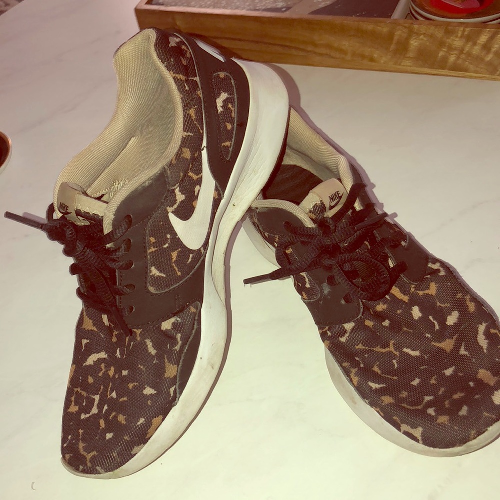 Nike shoes cheetah print